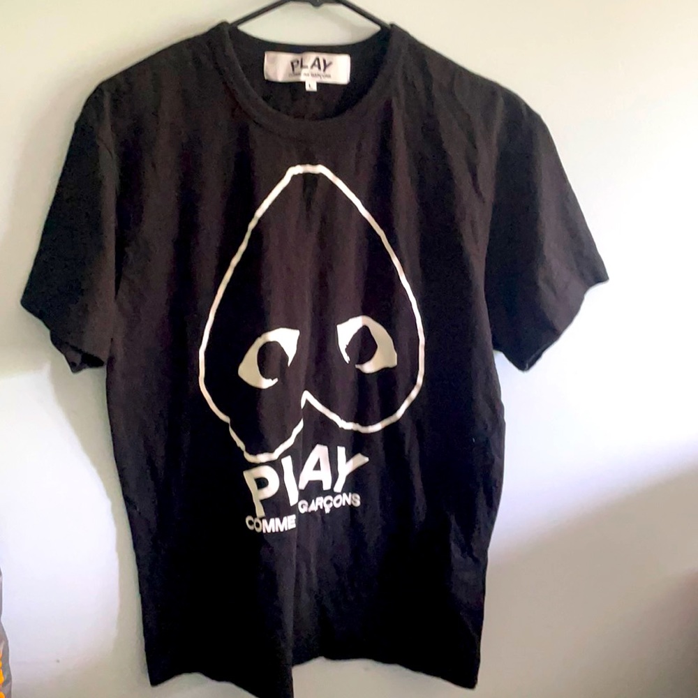 Play Comme des GARÇONS TEE